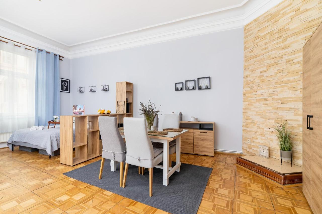 Podwale Apartment Uj Downtown Cracow By Noclegi Renters Krasków Eksteriør bilde